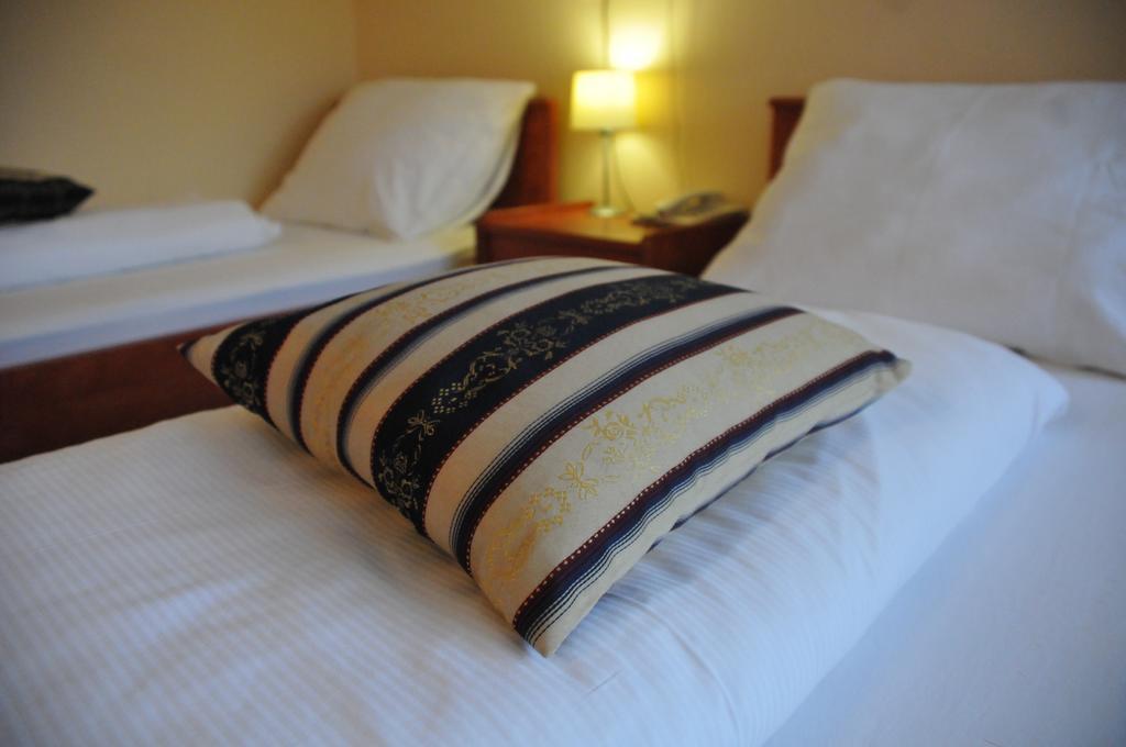 Hotel Galerija Zagreb Room photo