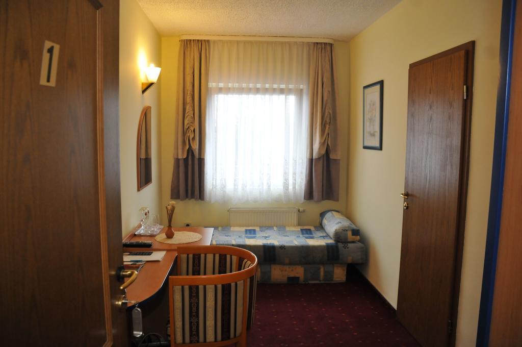 Hotel Galerija Zagreb Room photo