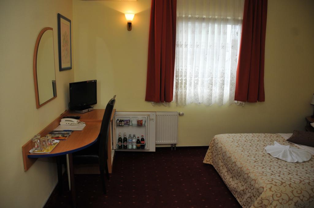 Hotel Galerija Zagreb Room photo