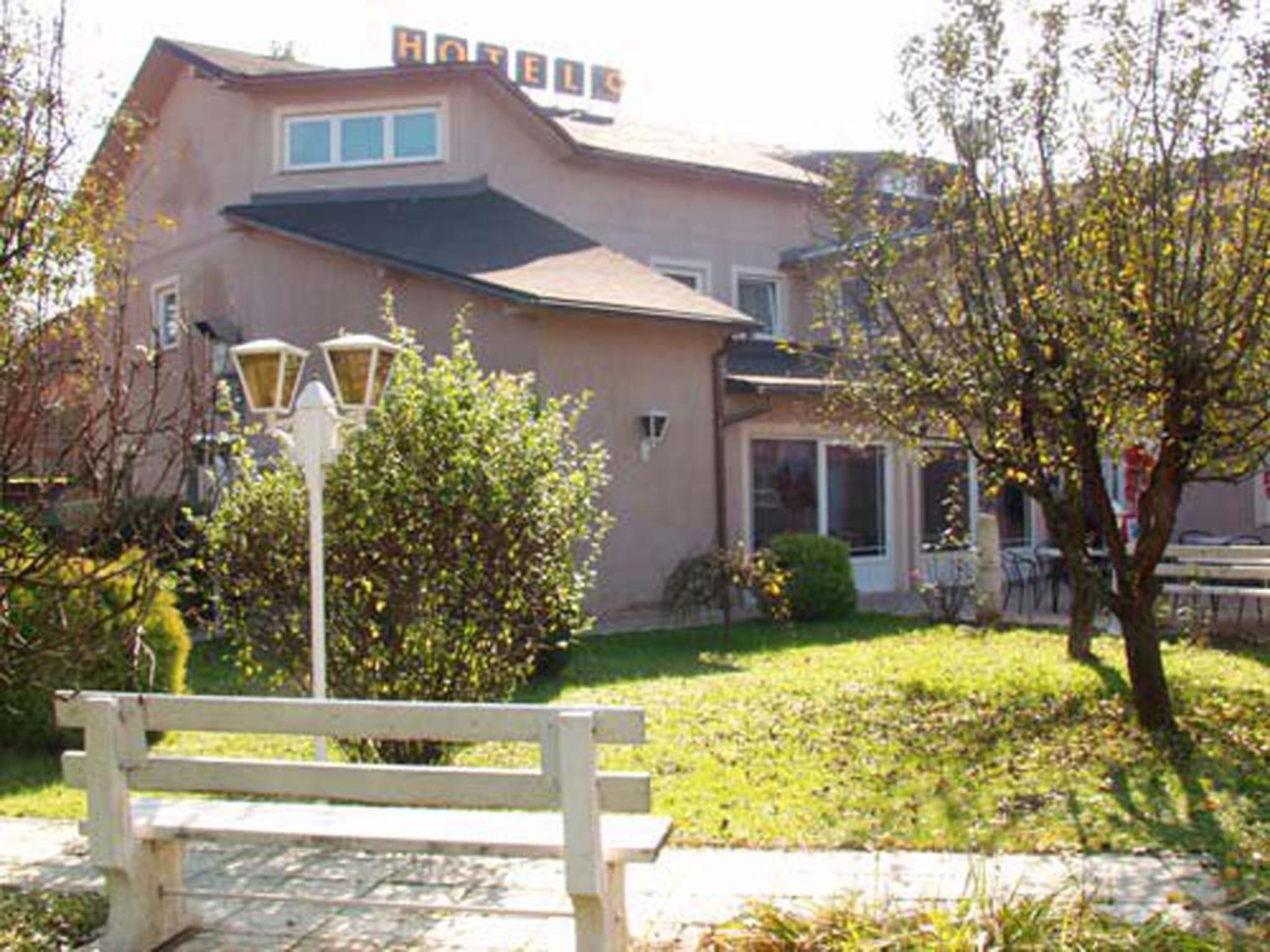 Hotel Galerija Zagreb Exterior photo